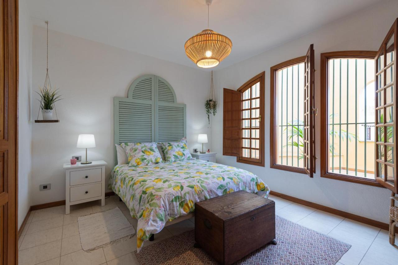 The Yellow House - Solarium - Climatized Pool Gáldar Exterior photo